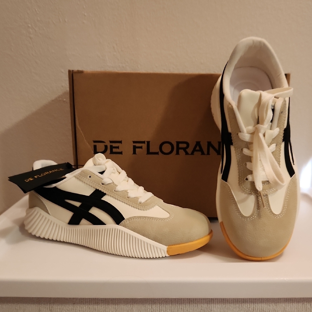De Florance Women's Sneakers - Black and White